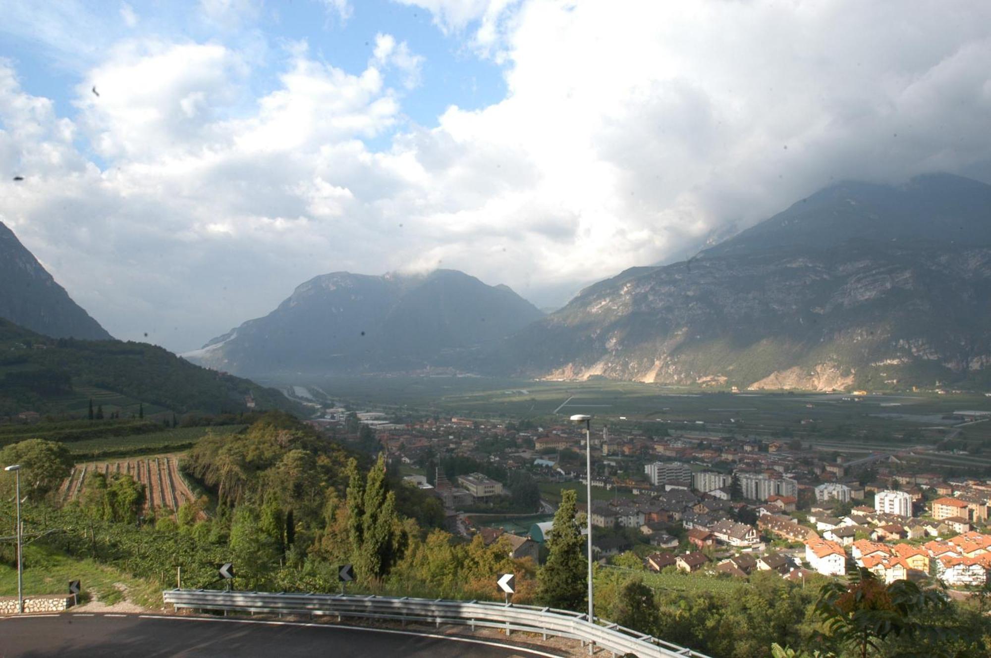 Villa Bertagnolli - Locanda Del Bel Sorriso Trento Exteriör bild